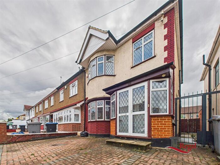 4 Bedroom End Of Terrace House To Rent In St. Raphaels Way, London, NW10