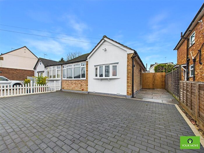 2 Bedroom Bungalow For Sale In Clarence Road, Pilgrims Hatch, Brentwood, Essex, CM15