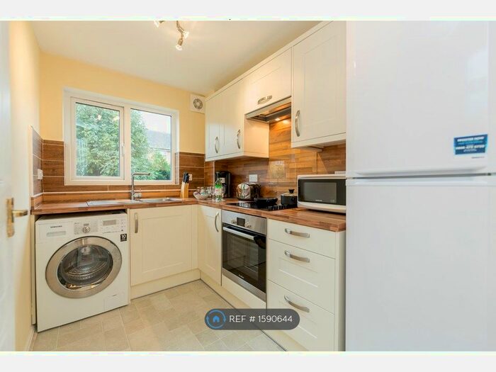 1 Bedroom Flat To Rent In Sheppard Drive, London, SE16