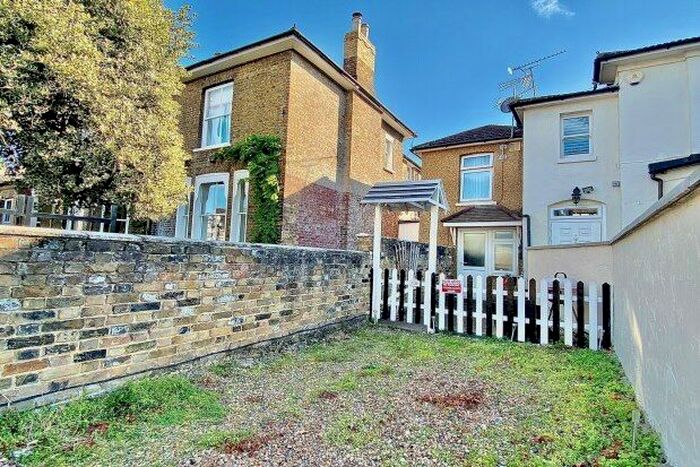 1 Bedroom Maisonette To Rent In New Wanstead, London, E11