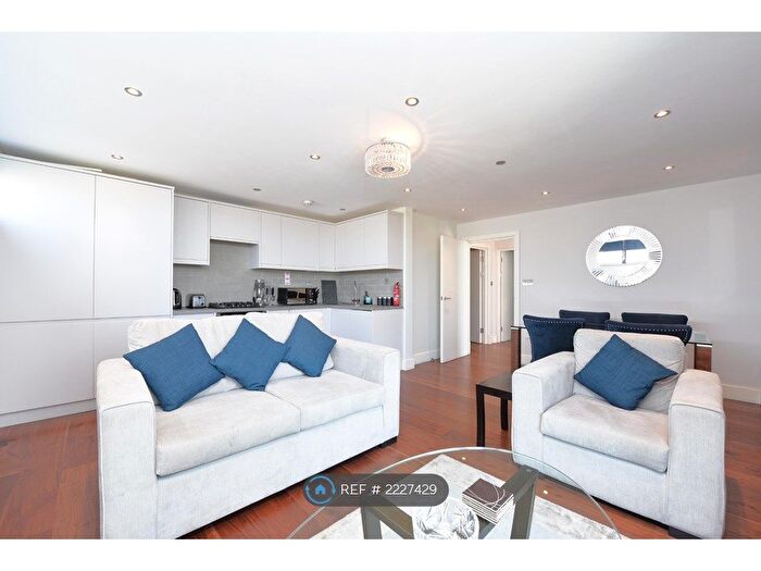 2 Bedroom Flat To Rent In Arthur Road, London, SW19