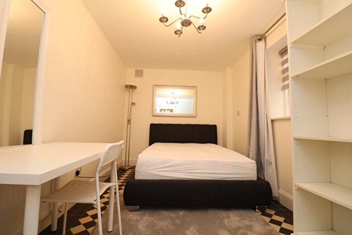 1 Bedroom House To Rent In Woodstock Terrace, London, E14