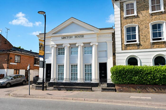 2 Bedroom Apartment For Sale In Lake Street, Leighton Buzzard, LU7