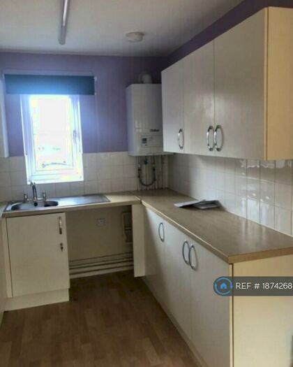 2 Bedroom Flat To Rent In Brick Drive, Great Blakenham, Ipswich, IP6