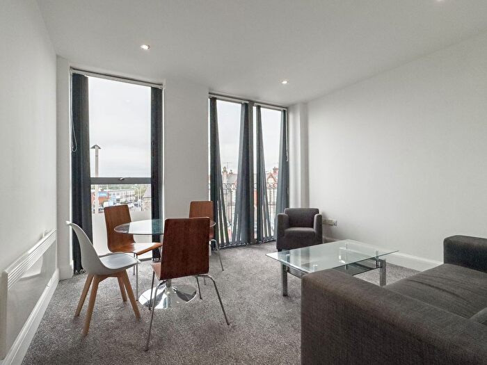 2 Bedroom Flat To Rent In Basingstoke Road, Katesgrove Court, RG2