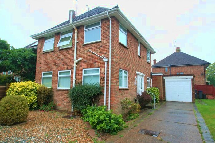 4 Bedroom Semi-Detached House To Rent In Burlington Road, Goring-By-Sea, Worthing, BN12