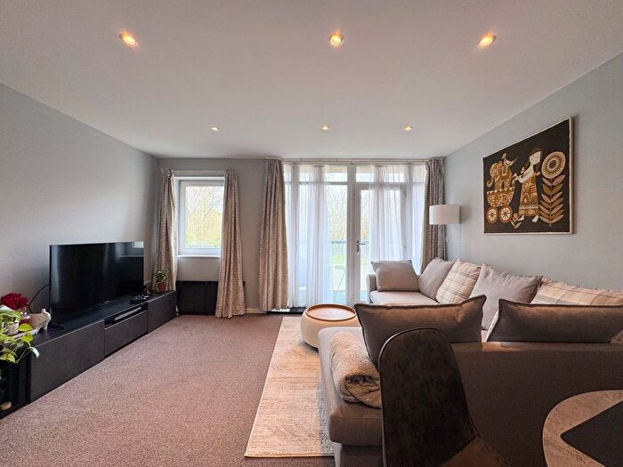 1 Bedroom Flat For Sale In Morphou Road, Edgar House, NW7