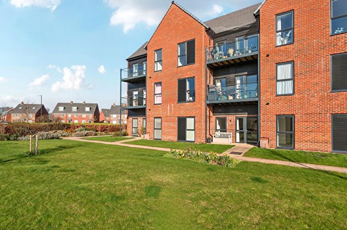 2 Bedroom Property For Sale In Peckham Chase, Eastergate, PO20