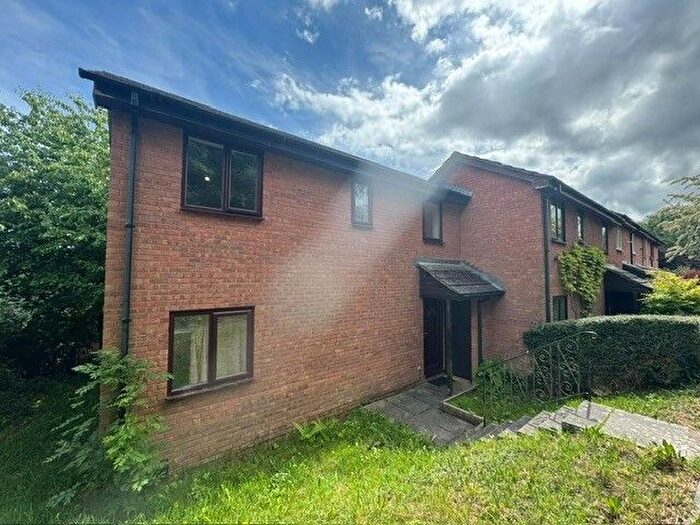 2 Bedroom Property To Rent In Plassey Close, Exeter, EX4