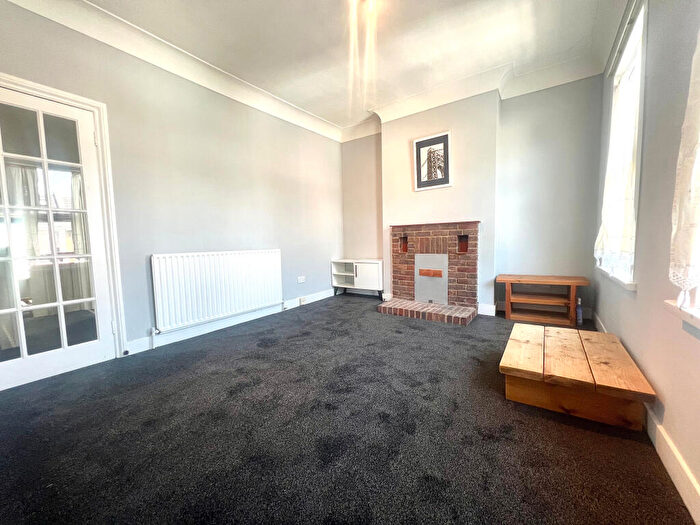 1 Bedroom Flat To Rent In Prestbury Road, London, E7