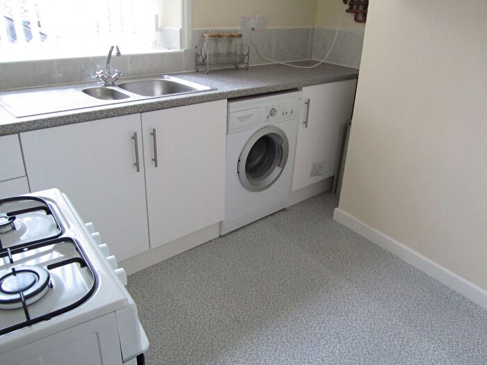 2 Bedroom Flat To Rent In New Road, Hebden Bridge, HX7