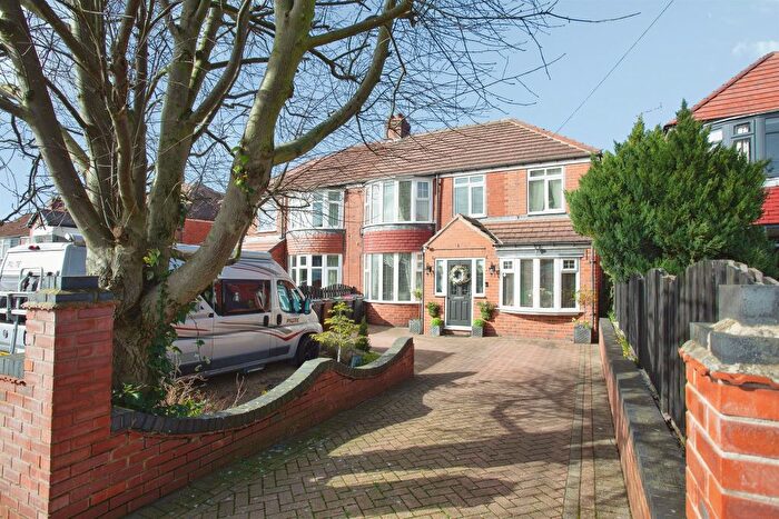 5 Bedroom Semi Detached House For Sale In Reresby Crescent, Whiston, Rotherham, S60