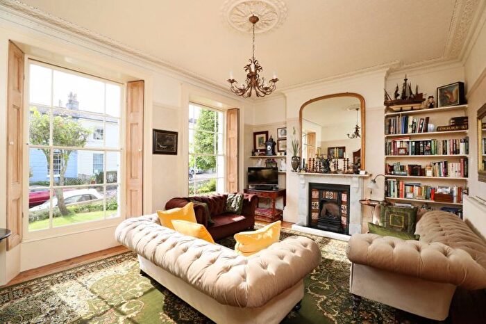 4 Bedroom Semi Detached House For Sale In Clare Road, Cotham, Bristol, BS6 - Photo 3