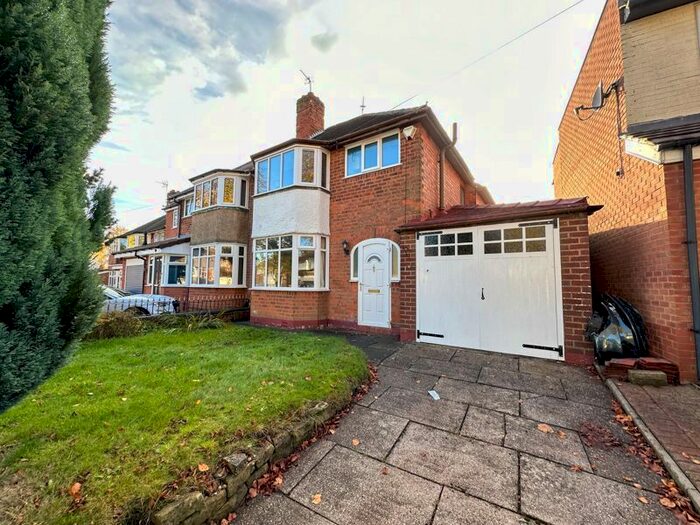 3 Bedroom Semi-Detached House To Rent In Clydesdale Road, Quinton, Birmingham, B32