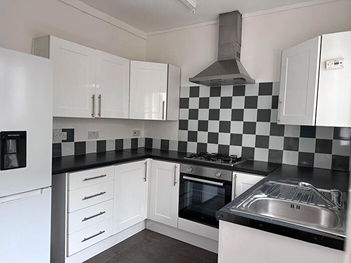 2 Bedroom Flat To Rent In Richmond Road, Cardiff, CF24