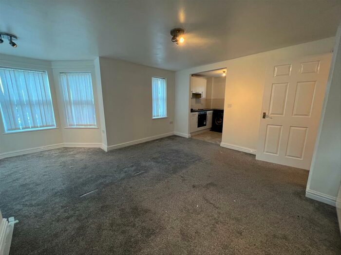 2 Bedroom Flat To Rent In Chorley Road, Westhoughton, Bolton, BL5