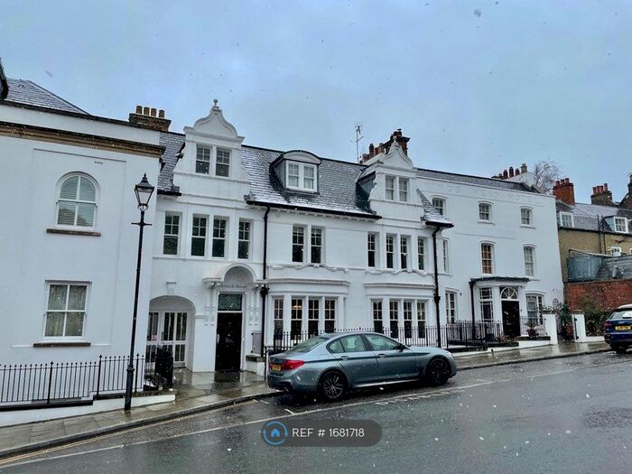2 Bedroom Flat To Rent In King Henry Mews, Harrow On The Hill, HA2