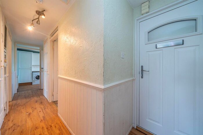 2 Bedroom Flat For Sale In Great Palmers, Hemel Hempstead, Hertfordshire, HP2