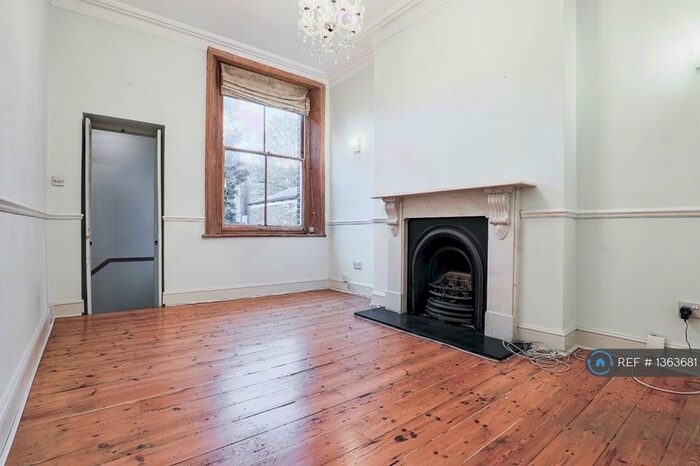 1 Bedroom Flat To Rent In Newlands Park, London, SE26