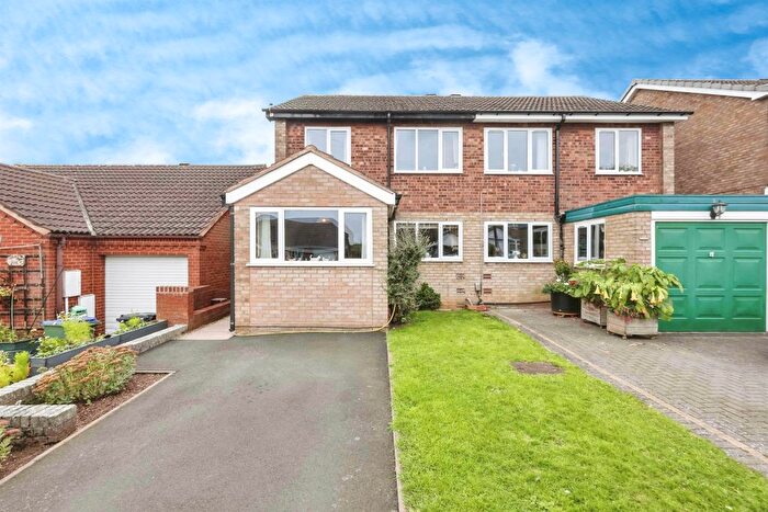 3 Bedroom Semi-Detached House For Sale In Cambourne Road, Rowley Regis, B65