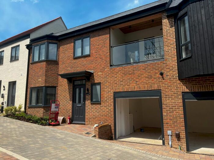 2 Bedroom Property To Rent In Denmark Place, Tring, HP23