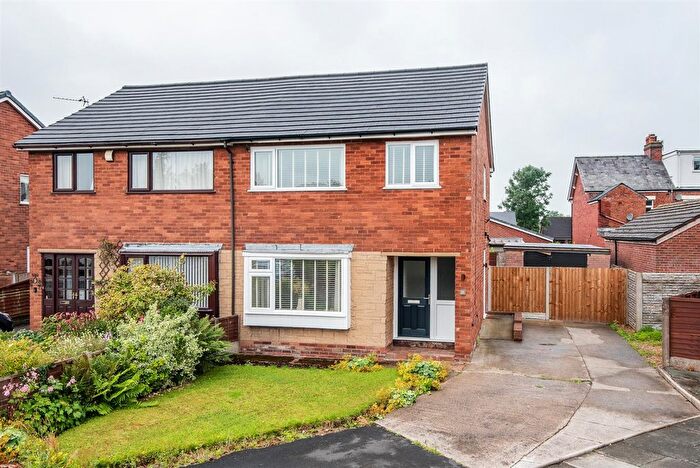3 Bedroom Semi-Detached House For Sale In Hawthorn Close, New Longton, Preston, PR4
