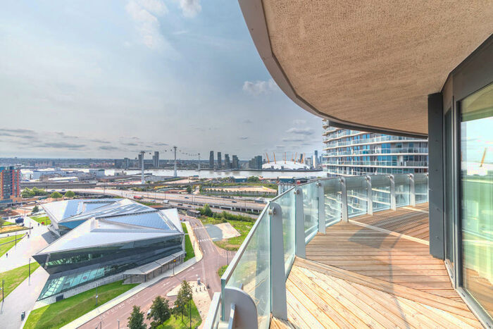 3 Bedroom Apartment To Rent In Gateway Tower, Western Gateway, Royal Victoria, London, E16