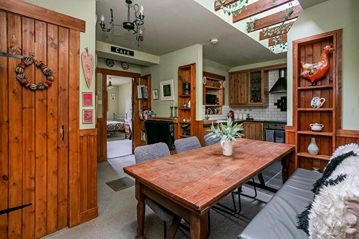 2 Bedroom Cottage For Sale In Gateside, Cupar, KY14