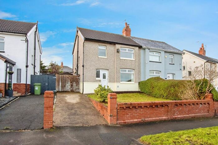 3 Bedroom Semi Detached House For Sale In The Oval, Leeds, West Yorkshire, LS14