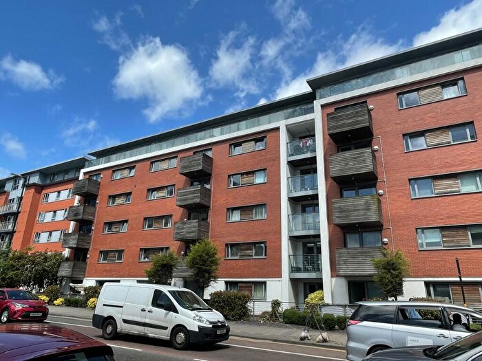 2 Bedroom Flat To Rent In Skyline Apartments, Granville Street, Birmingham, West Midlands, B1