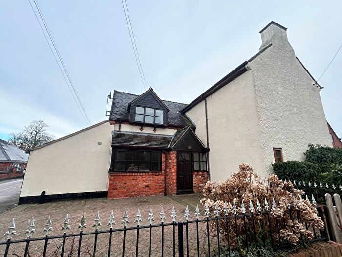 2 Bedroom Barn Conversion To Rent In Craythorne Road, Burton-On-Trent, DE13