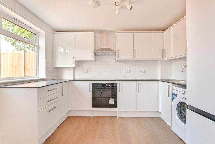 1 Bedroom Flat To Rent In Marley Walk, Willesden Green, London, NW2