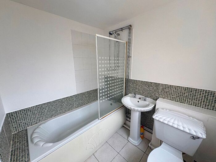 2 Bedroom Terraced House For Sale In Belvoir Street, Hull, HU5