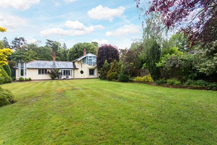 4 Bedroom Detached House For Sale In Oval Way, Gerrards Cross, Buckinghamshire, SL9