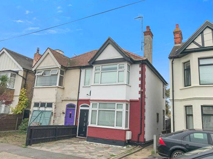 4 Bedroom Semi-Detached House For Sale In Richmond Avenue, Shoeburyness, Southend-On-Sea, SS3