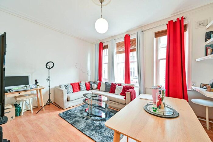 1 Bedroom Flat For Sale In Church Road, Crystal Palace, London, SE19