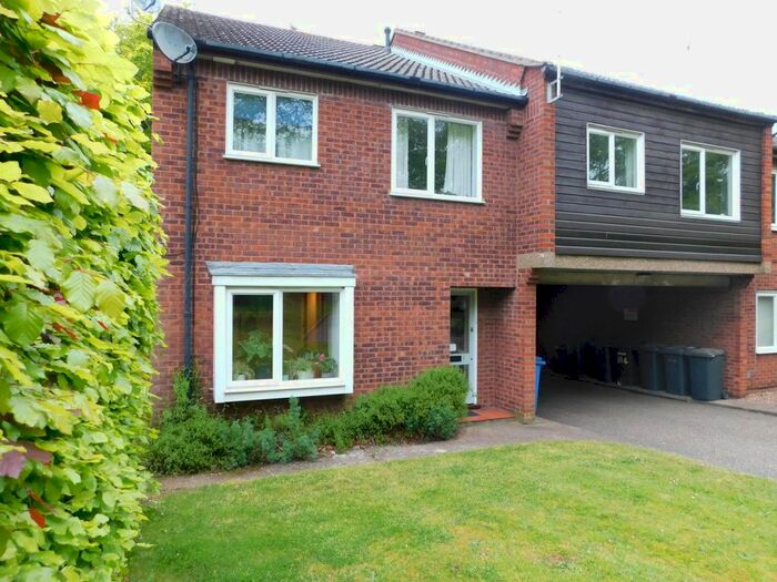 2 Bedroom Flat To Rent In Apsley Court, Norwich, NR5