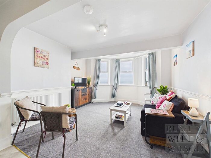 2 Bedroom Flat For Sale In West Hill Road, St Leonards-On-Sea, TN38