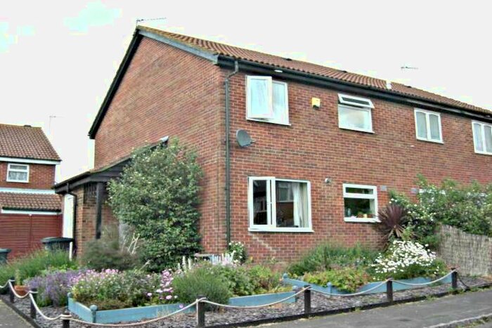 1 Bedroom Property To Rent In Lansdowne Way, High Wycombe, HP11