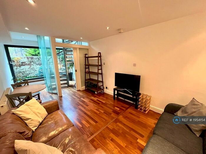 1 Bedroom Semi-Detached House To Rent In York Lane, Edinburgh, EH1