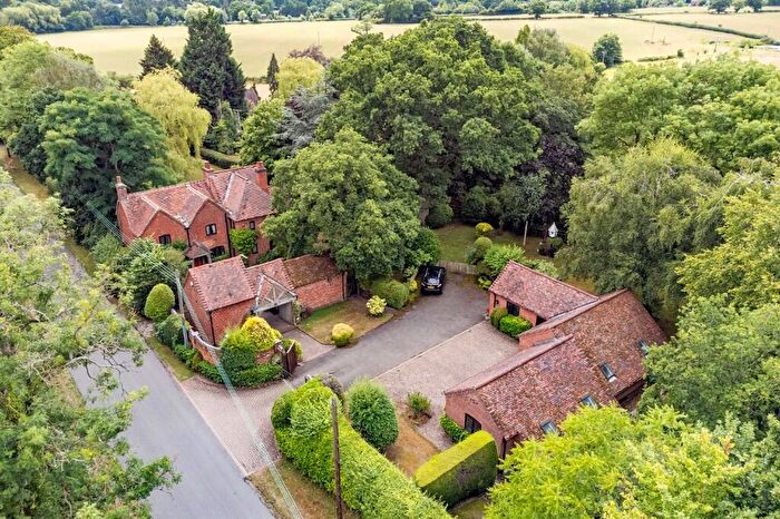 3 Bedroom Detached House For Sale In Mill Lane, Lapworth, B94