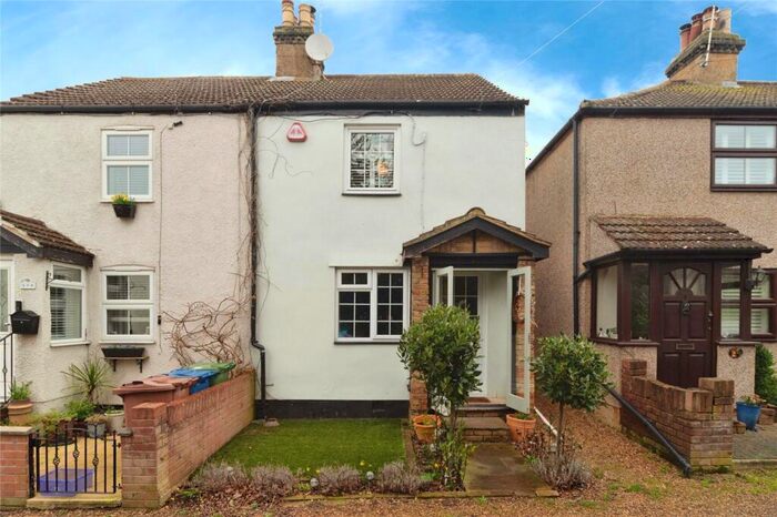 3 Bedroom Semi-Detached House For Sale In The Avenue, Fobbing, Stanford-le-Hope, Essex, SS17