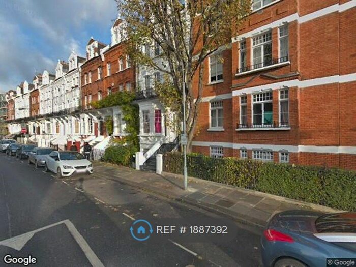 2 Bedroom Flat To Rent In West Kensington, London, W14