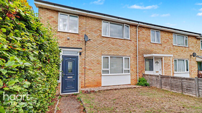3 Bedroom End Of Terrace House For Sale In Mcintyre Walk, Bury St Edmunds, IP32