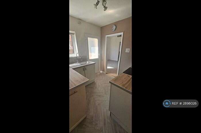 3 Bedroom Terraced House To Rent In Queen Street, Rushden, NN10