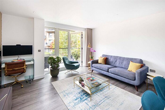 2 Bedroom Flat To Rent In Highfield Court, New North Road, London, N1