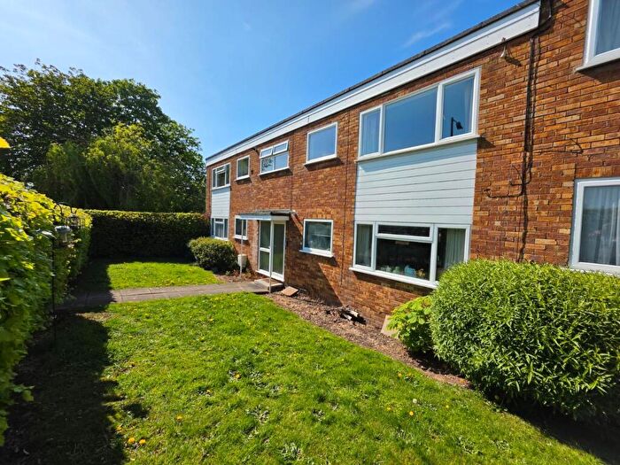 2 Bedroom Apartment To Rent In Whateleys Drive, Kenilworth, CV8