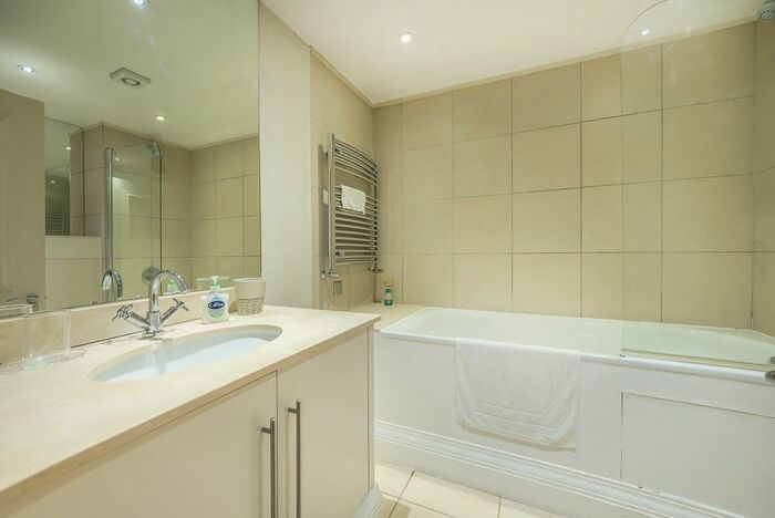 1 Bedroom Flat To Rent In Seymour Place, London, W1H