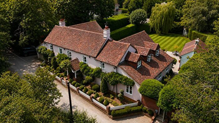 6 Bedroom Detached House For Sale In Spinney Cottage, Townsend Drive, St Albans, Hertfordshire, AL3