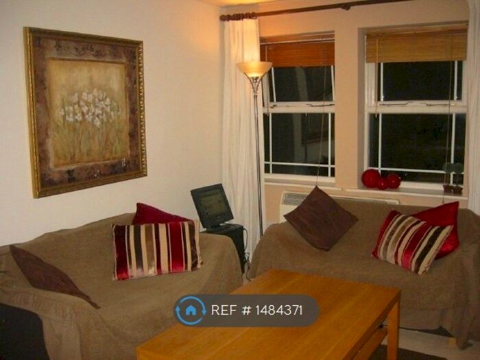 1 Bedroom Flat To Rent In Stott Close, Clapham Junction, SW18